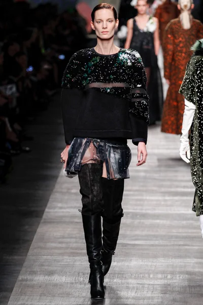 Look 46